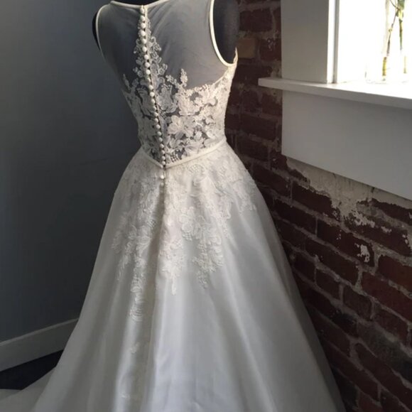 NWT Pronovias Elis - Picture 6 of 11